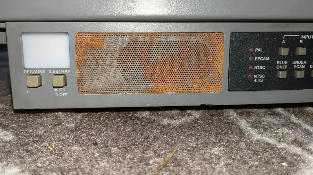 What Causes Rust on Speaker Grills