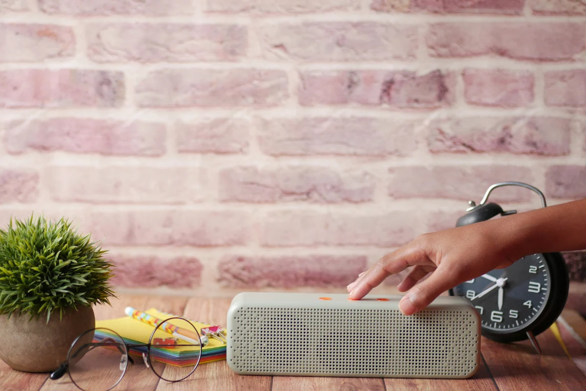 Speaker Dust Cleaning Sound Online